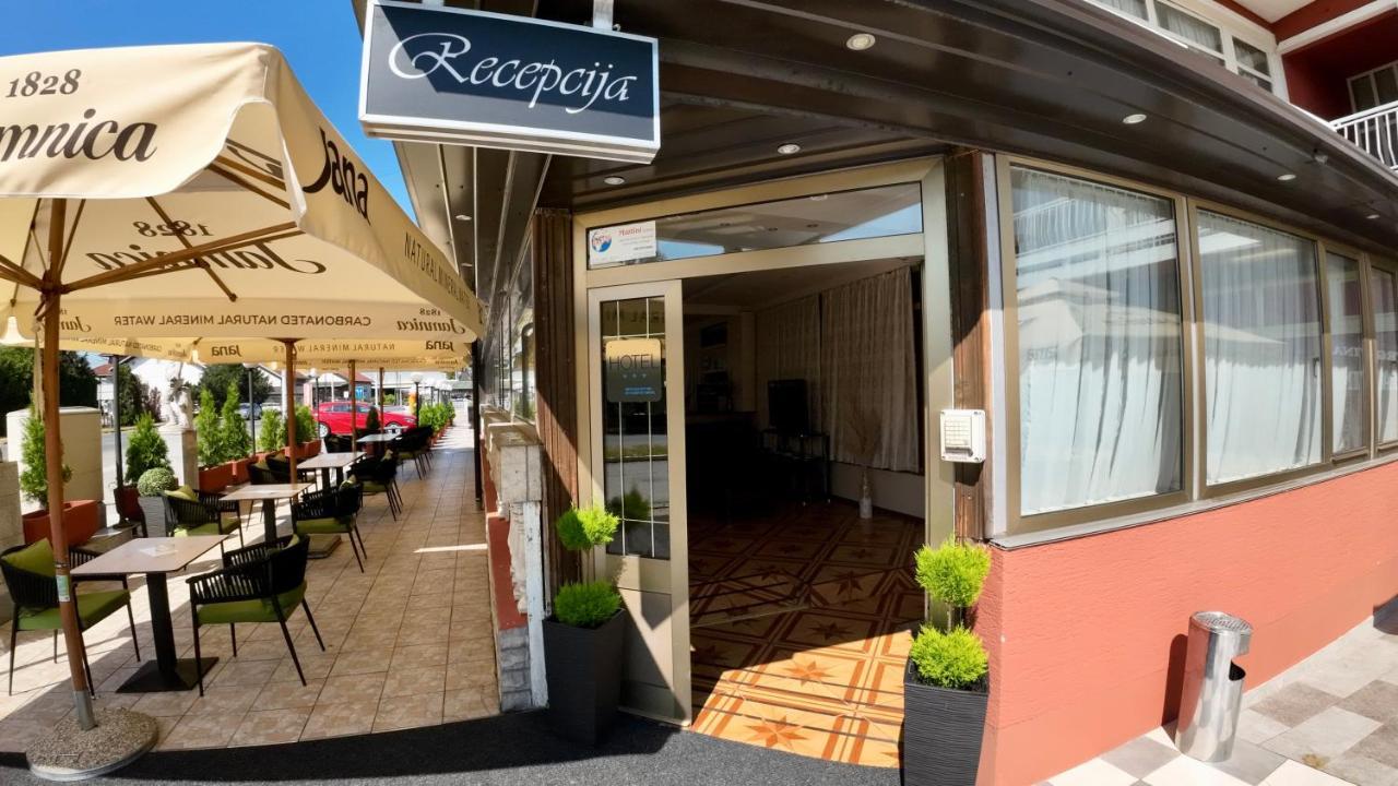 Hotel Martini Zagreb Hotel And Restaurant Sesvete Exterior photo