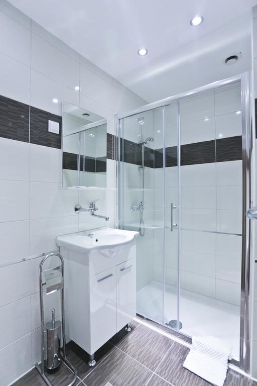 Hotel Martini Zagreb Hotel And Restaurant Sesvete Room photo